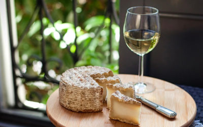 Choisir un vin selon le fromage : notre mode d’emploi