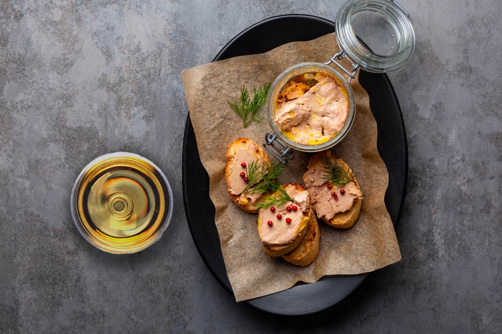 Vin avec foie gras : 4 accords à savourer pendant les fêtes